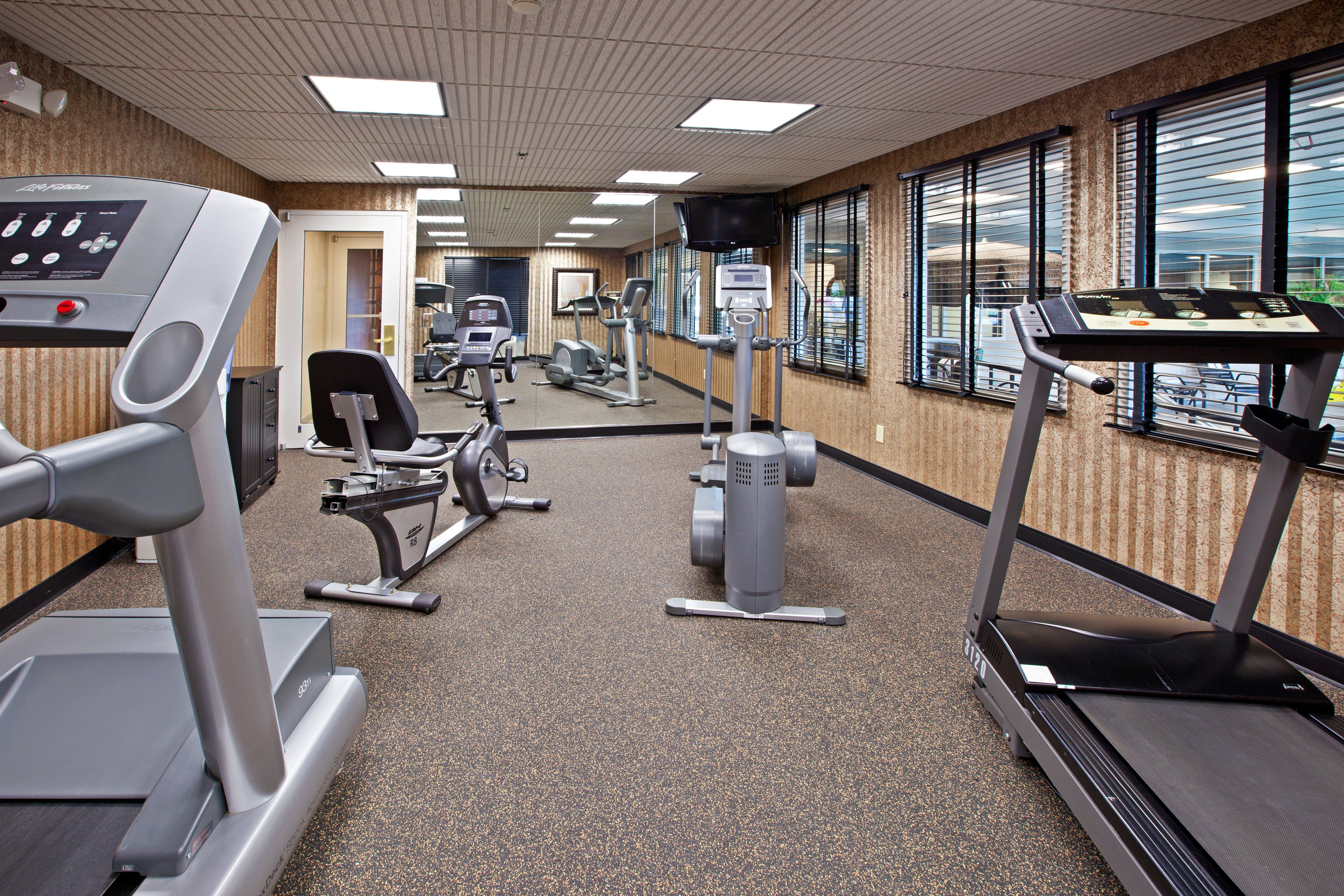 Holiday Inn Express Hotel & Suites Greenwood Servizi foto