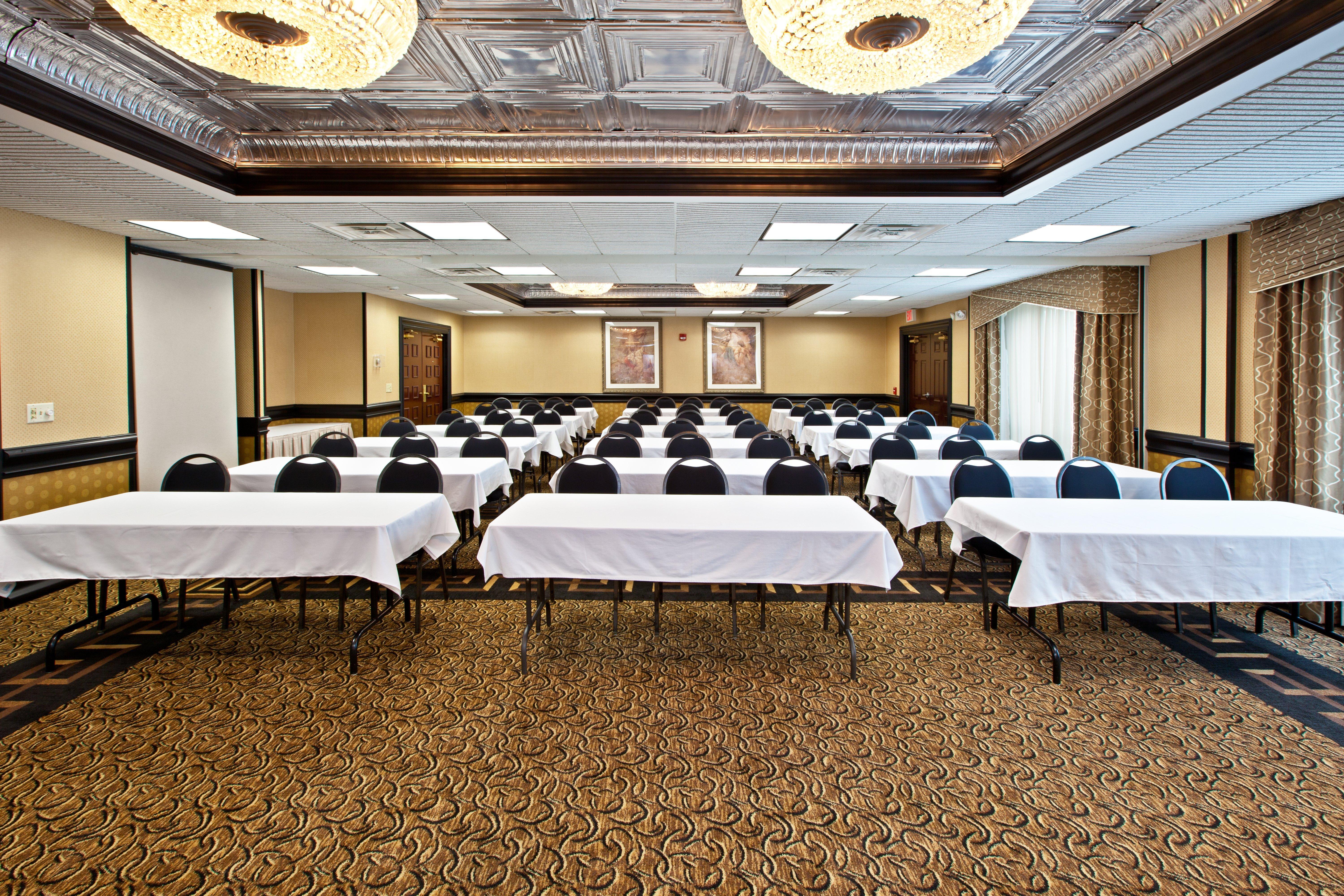 Holiday Inn Express Hotel & Suites Greenwood Servizi foto