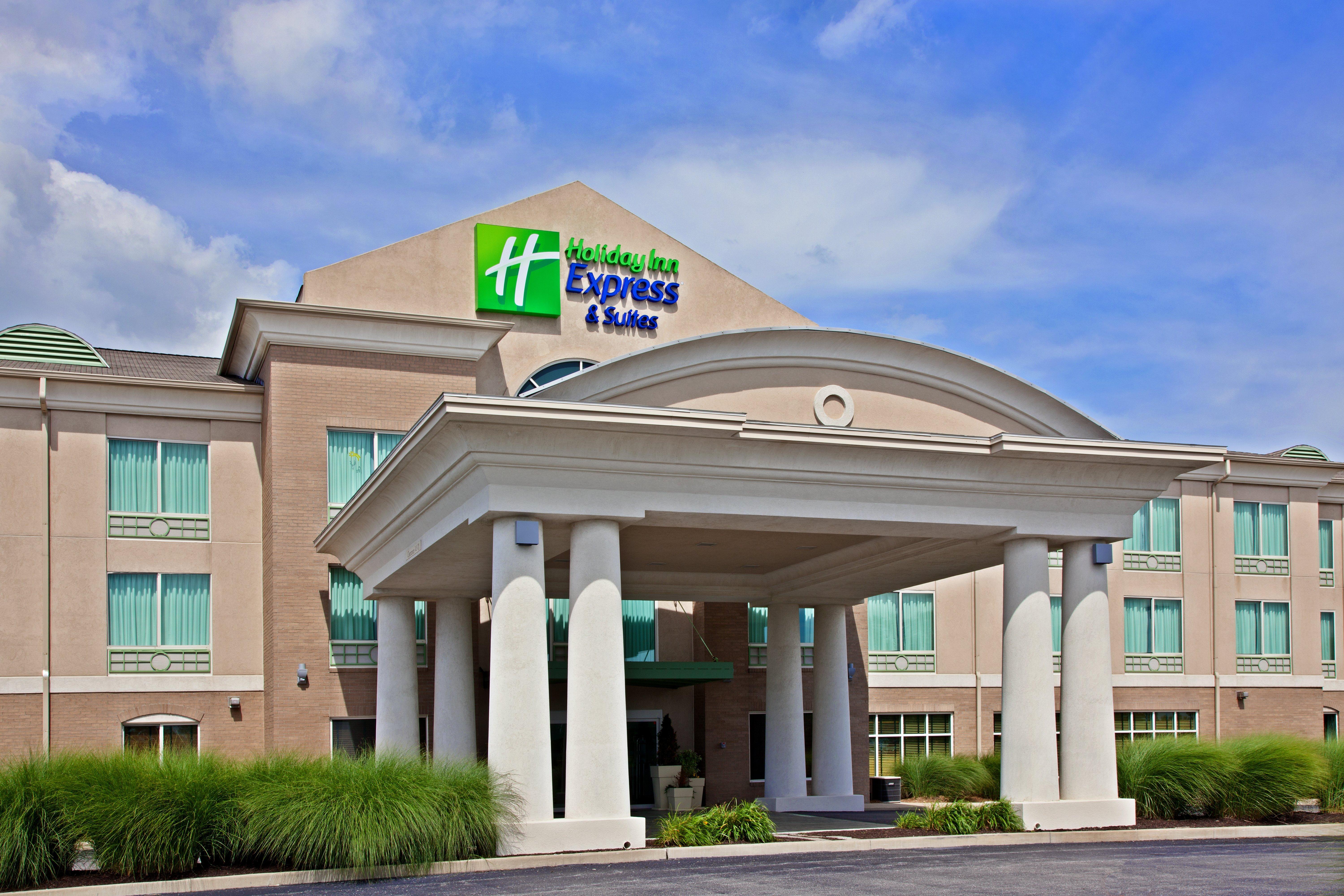 Holiday Inn Express Hotel & Suites Greenwood Esterno foto