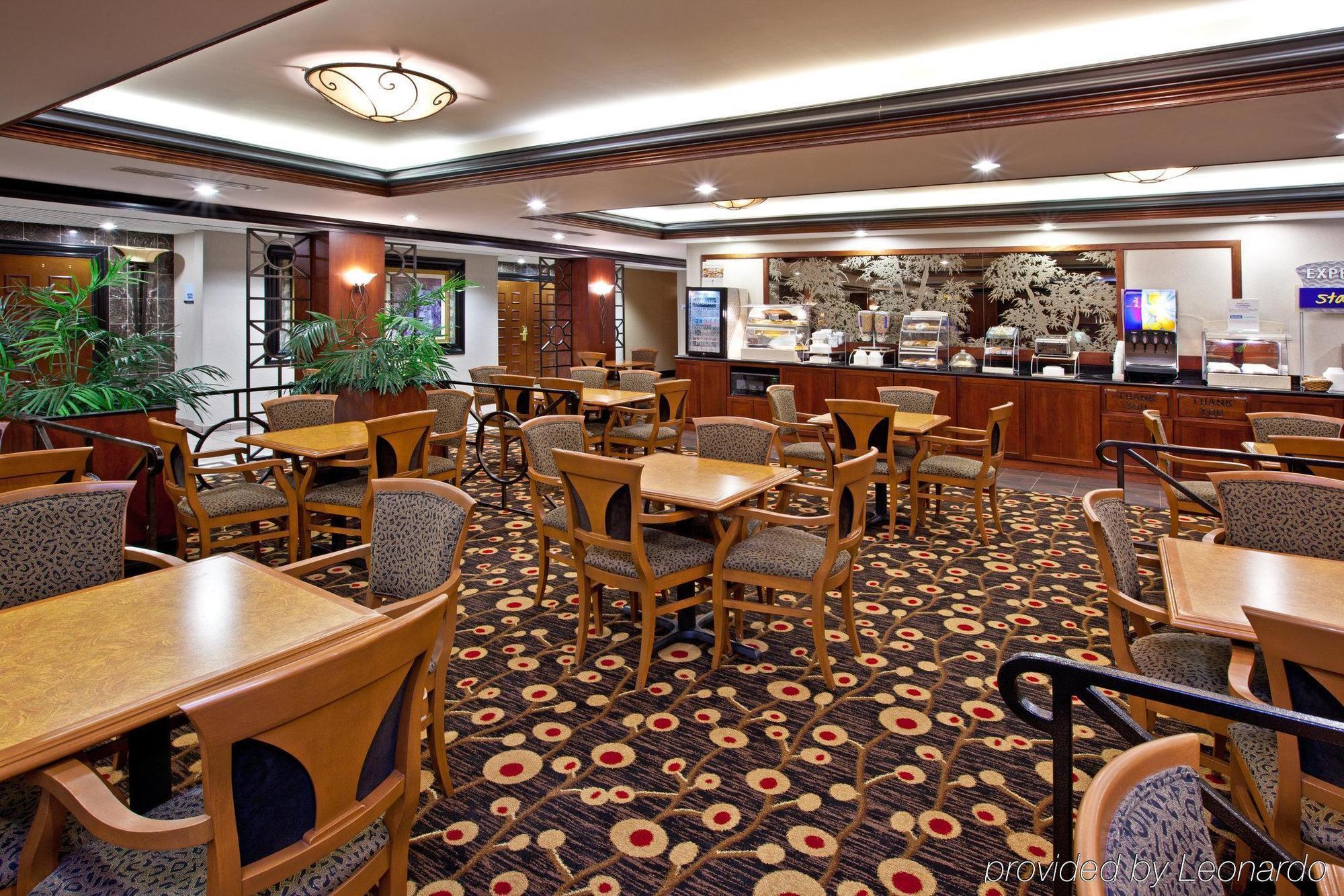 Holiday Inn Express Hotel & Suites Greenwood Ristorante foto